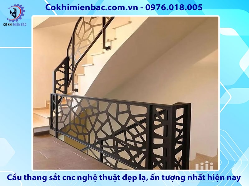 Cầu thang sắt cnc nghệ thuật đẹp lạ, ấn tượng nhất hiện nay