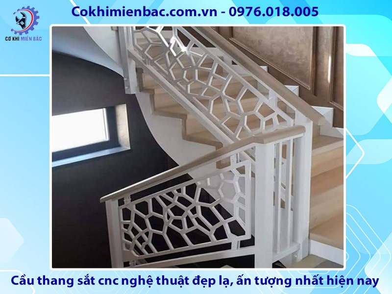 Cầu thang sắt cnc nghệ thuật đẹp lạ, ấn tượng nhất hiện nay