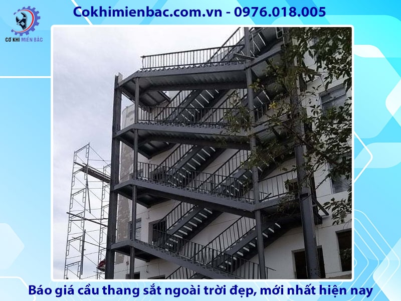 Báo giá cầu thang sắt ngoài trời đẹp, mới nhất năm 2024