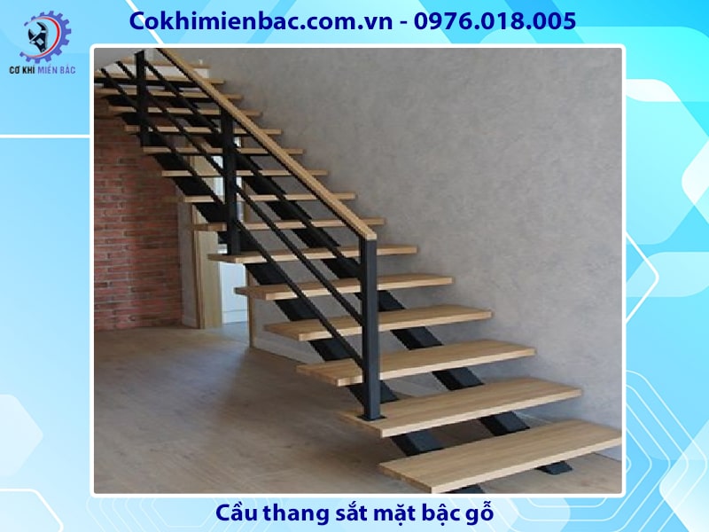 Cầu thang sắt mặt bậc gỗ