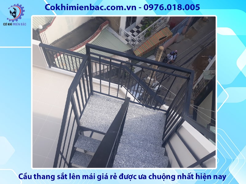 Cầu thang sắt lên mái giá rẻ được ưa chuộng nhất hiện nay