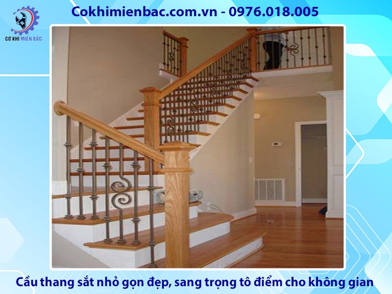 Cầu thang sắt nhỏ gọn đẹp, sang trọng tô điểm cho không gian