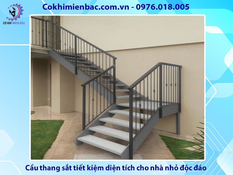 Cầu thang sắt tiết kiệm diện tích cho nhà nhỏ độc đáo