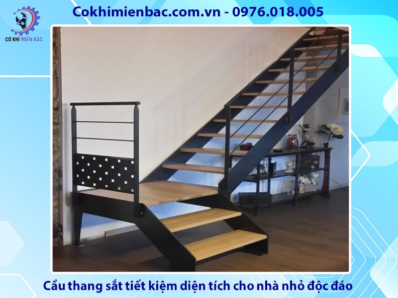 Cầu thang sắt tiết kiệm diện tích cho nhà nhỏ độc đáo