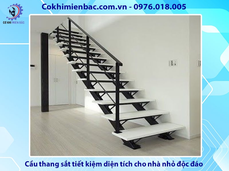 Cầu thang sắt tiết kiệm diện tích cho nhà nhỏ độc đáo