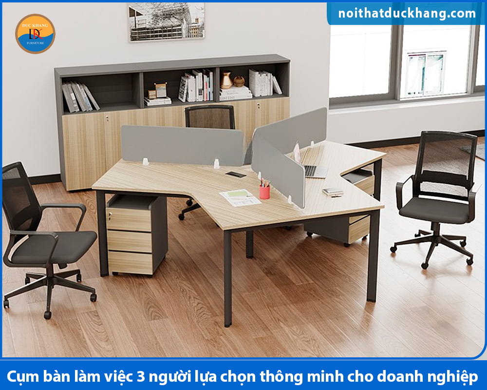 Cụm bàn làm việc 3 người có vách ngăn